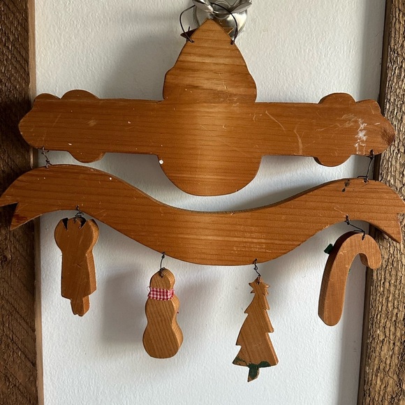 Vintage Hand Crafted Santa Have a Merry Christmas Wooden Wall Art - Picture 4 of 16